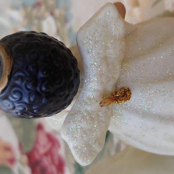 Angelic Holiday Ceramic Bells Set of Two Angels 3.5" Tall - Picture 8 of 16